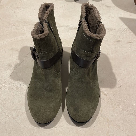 Marc Fisher Booties - Picture 5 of 9